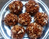 A picture of step 3 of Murmure chikki.