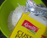 A picture of step 2 of Steamed Wheat Flour Cake.