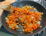 Une image de l'étape 8 de Effiloché de lotte aux carottes.