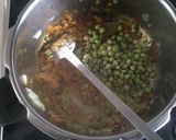 A picture of step 3 of Tuvar Dana Bhaat/Pigeon Peas Rice.