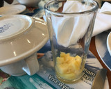 Foto del paso 1 de la receta: Desayuno en vaso o frasco con anana, yogur, granola y más!