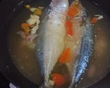 Foto langkah ke 2 dari resep Kembung rebus ala thai.