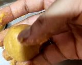 A picture of step 4 of Besan ladoo.