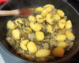 Foto del paso 3 de la receta: Acelgas con patatas 🥔🥔