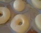 A picture of step 3 of Filled doughnuts.