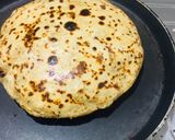 A picture of step 5 of Aloo cheese paratha.