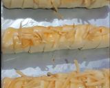 Foto langkah ke 3 dari resep Cheese Roll ala Mami.