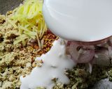 Gambar langkah 3 resipi Kuih Bom Ikan @ Paung Sambal Ikan.