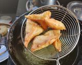 A picture of step 3 of Jain Samosa.