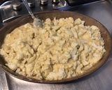 Une image de l'étape 9 de Gratin de chou fleur aux deux sauces, ail et emmental râpé.
