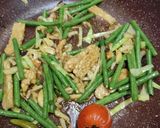 Gambar langkah 4 resipi Kacang Panjang ikan masin goreng.