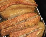 รูปขั้นตอนการทำที่ 4 ของ หมูกรอบ