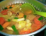Foto langkah ke 6 dari resep Sop ayam rempah.