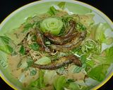 Hình bước làm 3 của món Salad cá cơm chiên giòn