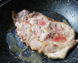 Foto del paso 1 de la receta: Chuletas de aguja de cerdo ibérico al tomillo 🌿