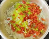 Foto langkah ke 3 dari resep Menemen (Turkish Scrambled Eggs).
