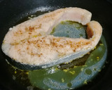 Foto del paso 4 de la receta: Salmón en salsa de Mantequilla