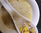 A picture of step 4 of Cream of chicken sweet corn soup.