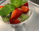 Foto del paso 1 de la receta: Yogurt natural con chía y frutas naturales