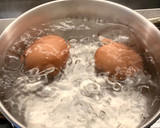 Foto del paso 1 de la receta: Miso ramen de pollo, shiitakes y espinacas🍜
