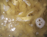 Foto del paso 1 de la receta: Tallarines con crema 🍜