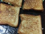 सूजी ब्रेड टोस्ट (Suji Bread toast recipe in Hindi)