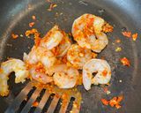 รูปขั้นตอนการทำที่ 3 ของ กุ้งคั่วพริกเกลือ 🌶️🔥