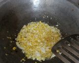 Foto langkah ke 2 dari resep Nasi Goreng Spesial.