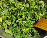 A picture of step 4 of Ganyaar/Gandhari saag.