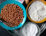 A picture of step 1 of Peanut Burger.