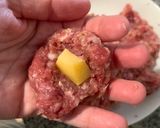 Foto del paso 1 de la receta: Albóndigas rellenas de queso con salsa de tomate en Lékué