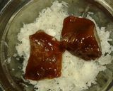 Foto langkah ke 3 dari resep Kue Keranjang Kukus kelapa.