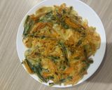 Foto langkah ke 3 dari resep Yachaejeon (Vegetable Pajeon/Korean Vegetable Pancake).