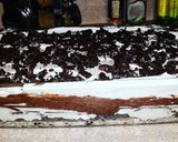 A picture of step 8 of Oreo Pudding Dessert.