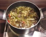 รูปขั้นตอนการทำที่ 2 ของ 🍄🌶..แกงเห็ดสูตรใส่ใบชะอม+ใบแมงลัก🍃