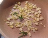 Foto del passaggio 3 della ricetta Vellutata di cannellini con palline di salsiccia e mollica tostata