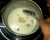 A picture of step 3 of Pista Kulfi.