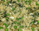 Foto del paso 5 de la receta: Orzo con espárragos, espinacas y guisantes