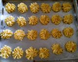 Foto langkah ke 4 dari resep Sagu Keju Kokoh.