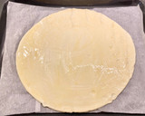Foto del paso 2 de la receta: Pastel salado de hojaldre con jamón, queso y sésamo “sin gluten”