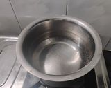 A picture of step 1 of Meal Maker Gravy.