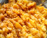 A picture of step 1 of Spicy potato sandwich.