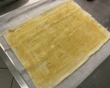 Une image de l'étape 2 de Feuilletés épicés aux minis saucisses, origan, moutarde fine et parmesan.