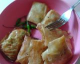 Foto langkah ke 5 dari resep Martabak telur mie pedas.