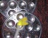A picture of step 2 of Peri Peri Suji Idli.