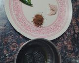 A picture of step 1 of Gol gappe - a famous street food of Delhi.