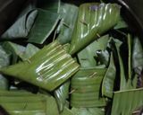 Foto langkah ke 2 dari resep 200. Kue lupis ketan simple.