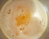 A picture of step 2 of Orange apple juice.