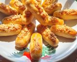Foto langkah ke 4 dari resep Kue Kastengel Keju.