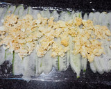 Foto del paso 2 de la receta: "sushi" de pepino y salmón sin arroz